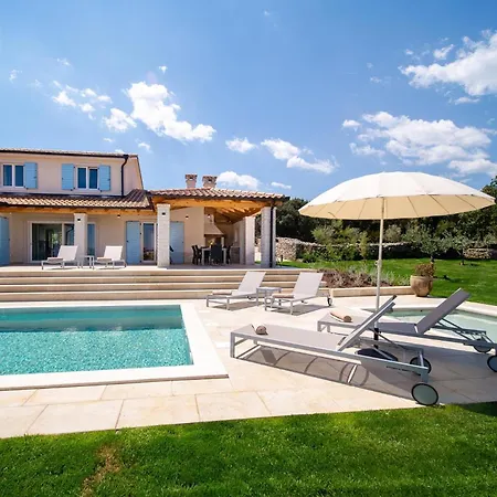 Mirana Luxury Villa