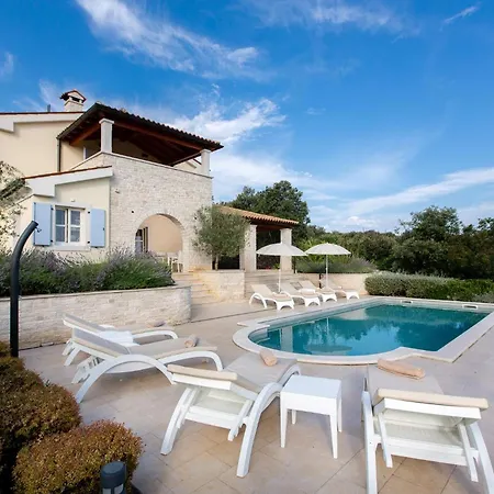 Mirana Luxury