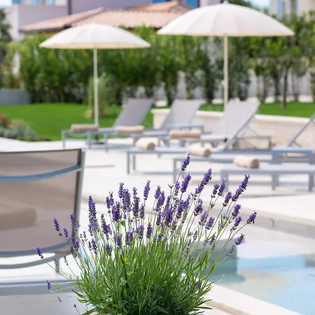 Mirana Luxury