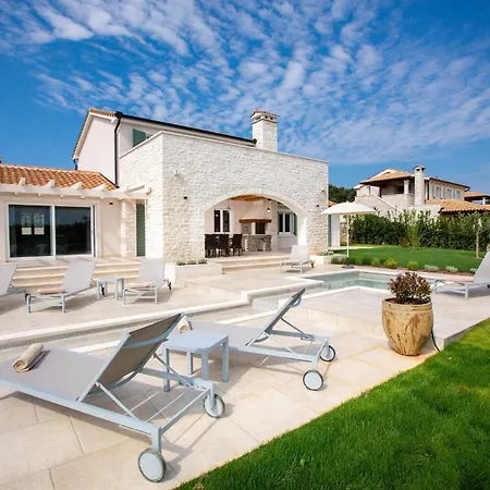Villa Mirana Luxury *