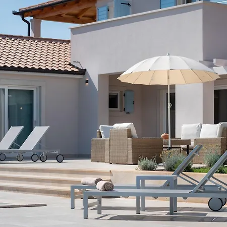 Mirana Luxury * Kavran
