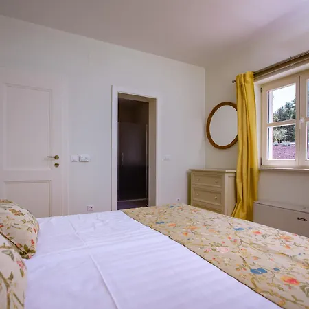 Mirana Luxury