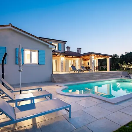 Mirana Luxury * Kavran