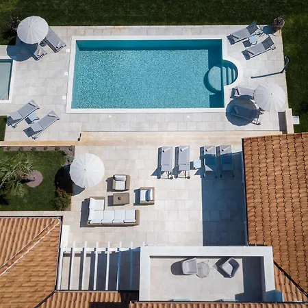 Mirana Luxury Villa *