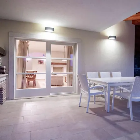 Mirana Luxury