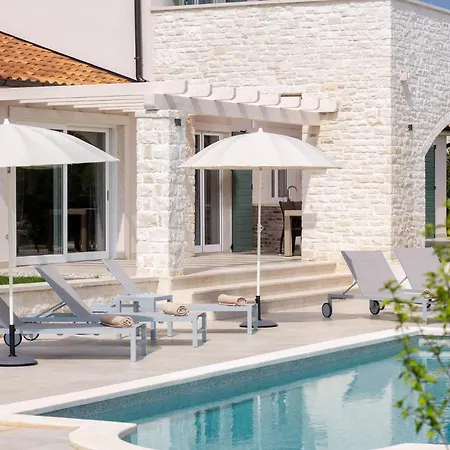 Mirana Luxury Villa