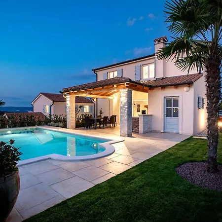 Mirana Luxury *